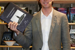 Thomas Taro Lennerfors.